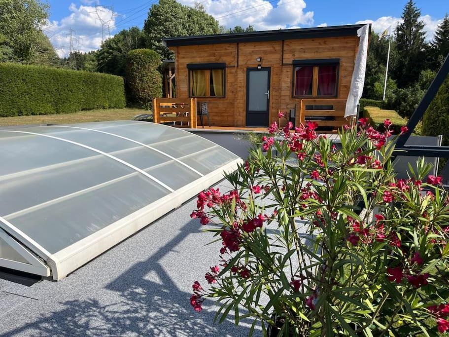 Chalet 2 Personnes Avec Jacuzzi Et Piscine Saisonniere Partagee Corcieux Exterior photo