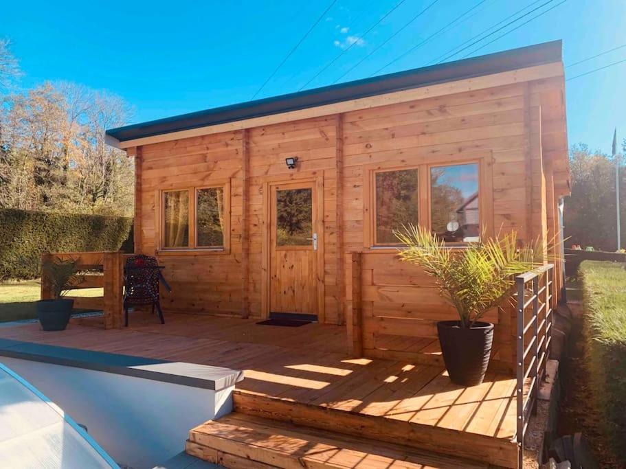 Chalet 2 Personnes Avec Jacuzzi Et Piscine Saisonniere Partagee Corcieux Exterior photo